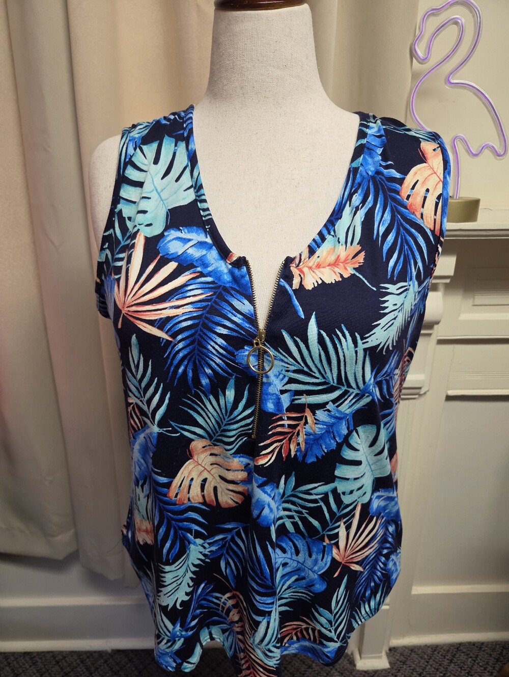C'est La Vive Tropical Zip-Front Sleeveless Top in Navy Blue Size XL